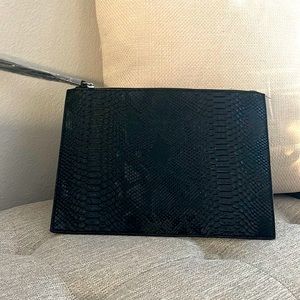 Black snake texture clutch purse